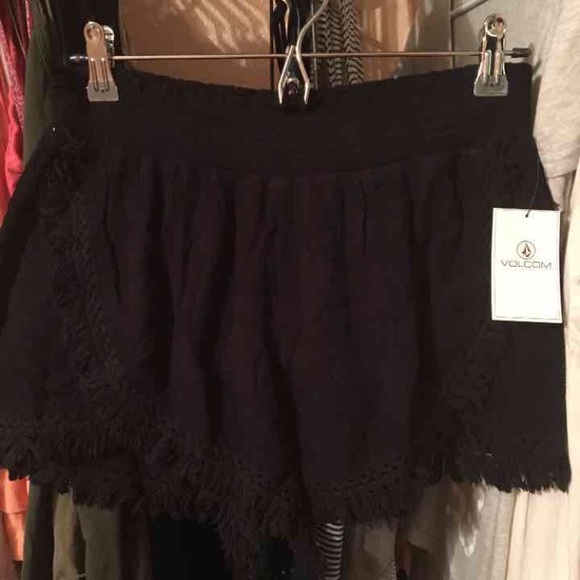NWT Volcom haute love shorts - Picture 2 of 3