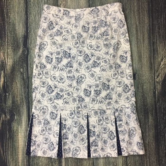 mac & jac Dresses & Skirts - Mac & Jac Cream Blue Floral Pencil Skirt Size 6