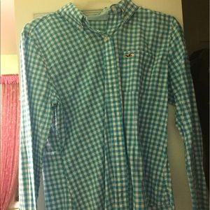 Hollister shirt