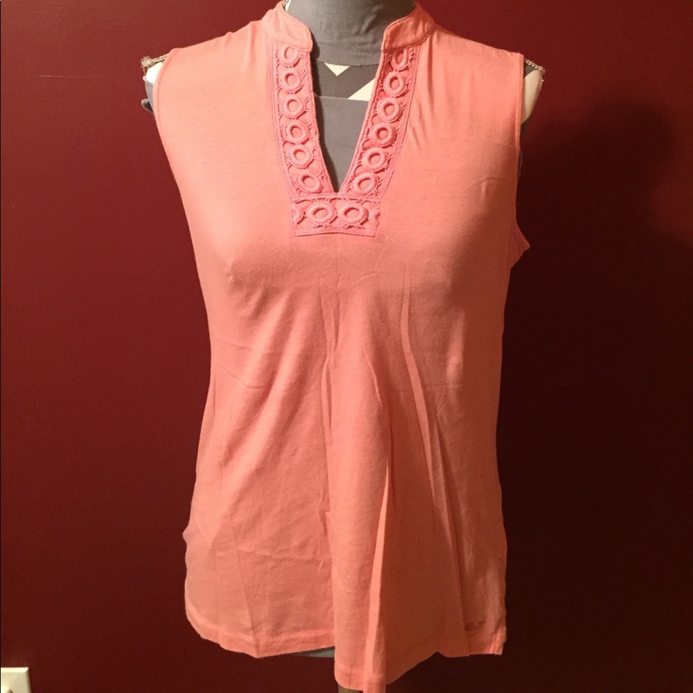 Vineyard Vines top