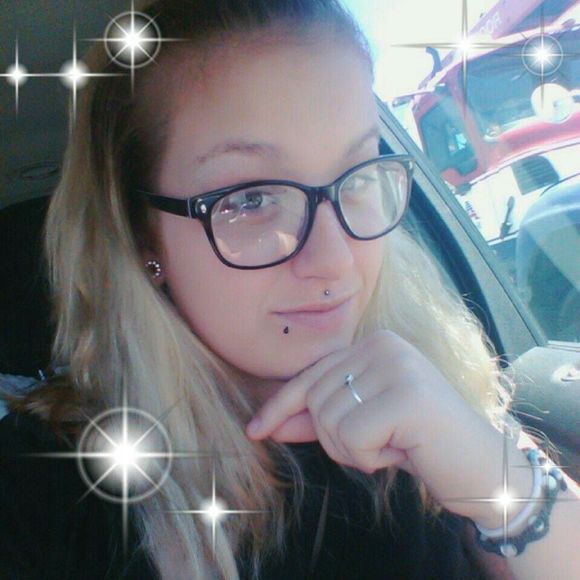 Meet your Posher, Megan - Picture 1 of 1