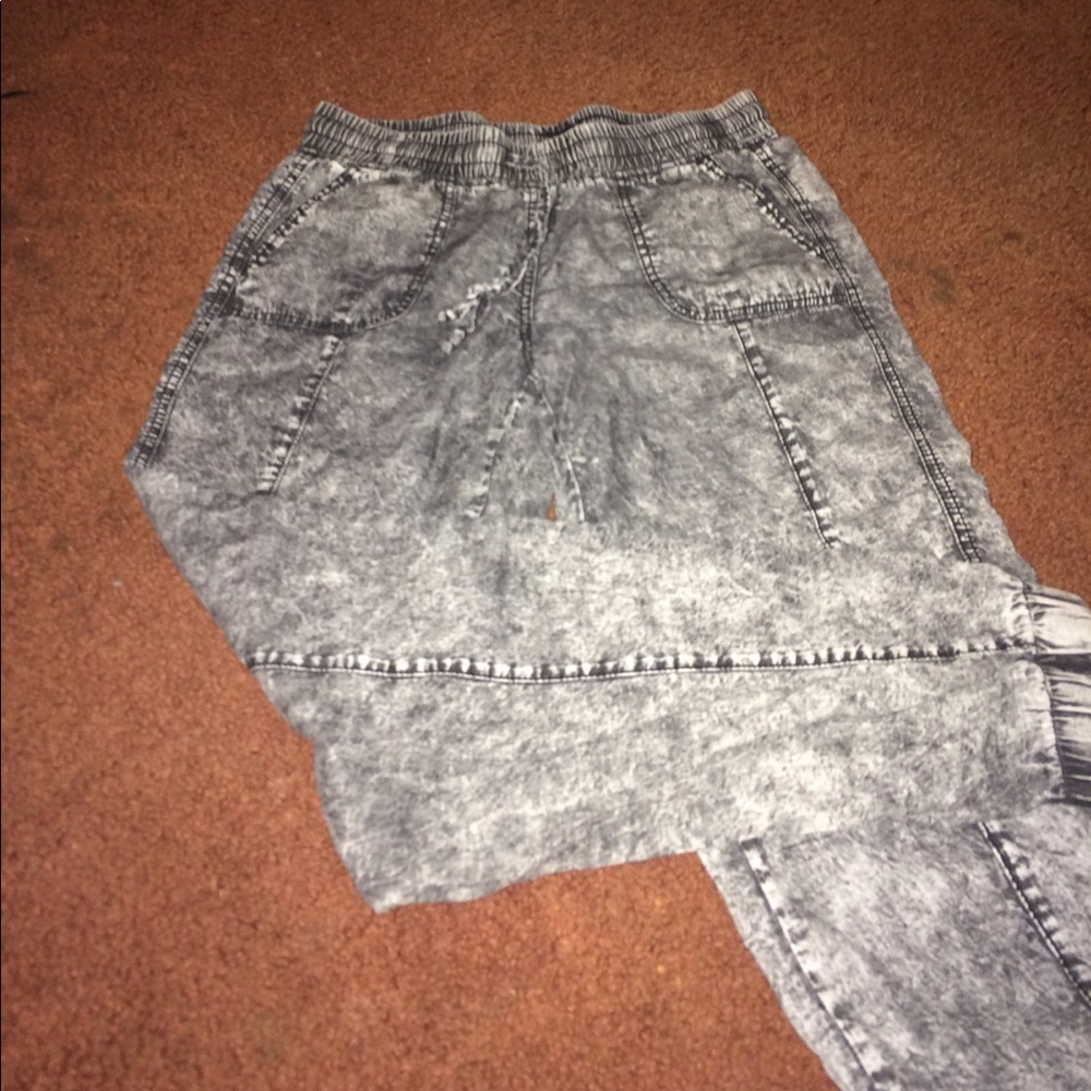 JOE BOXER bleach washed capris