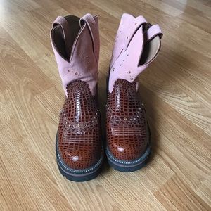 Size7 Ariat Fat Baby boots! Like new