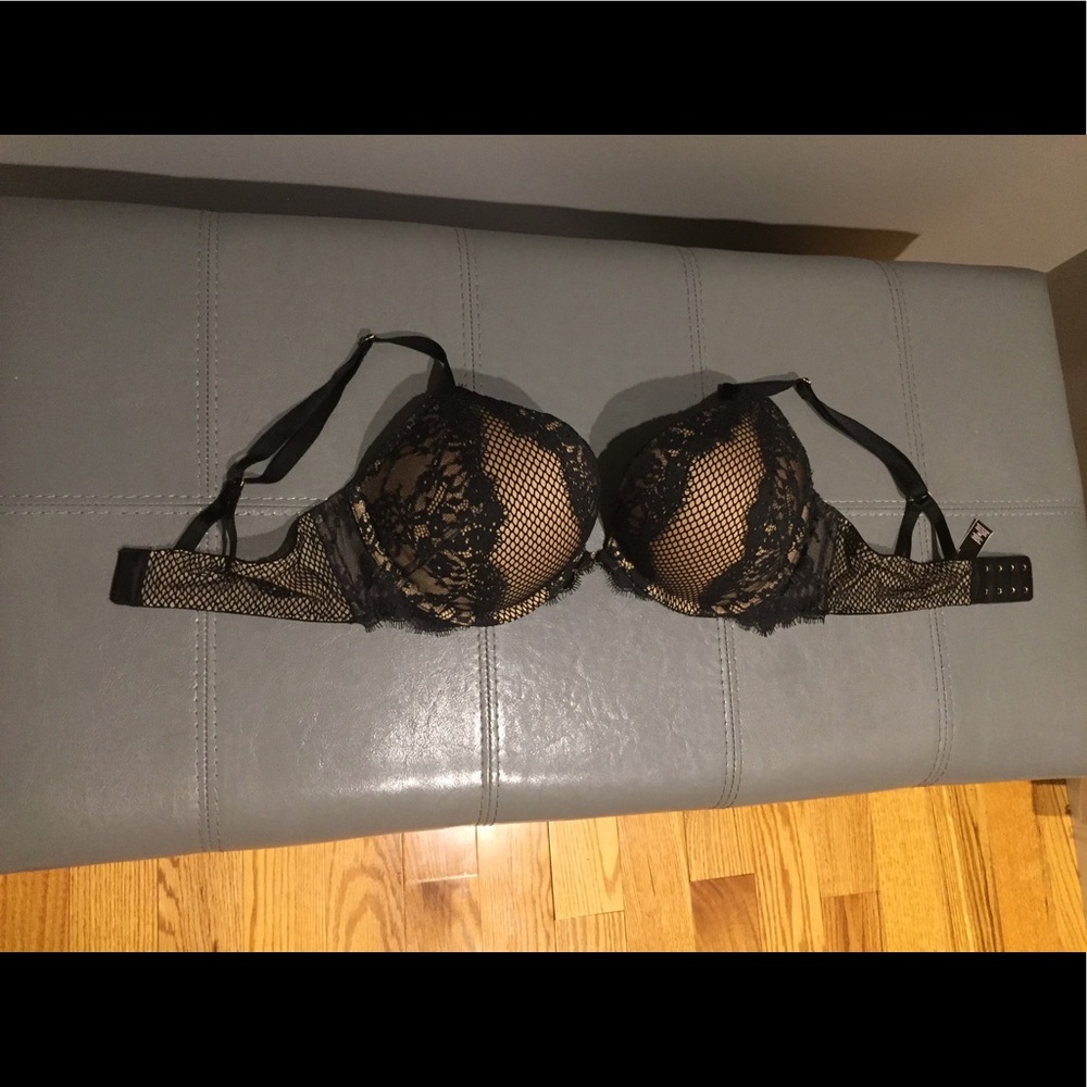 VS sexy lace bombshell bra