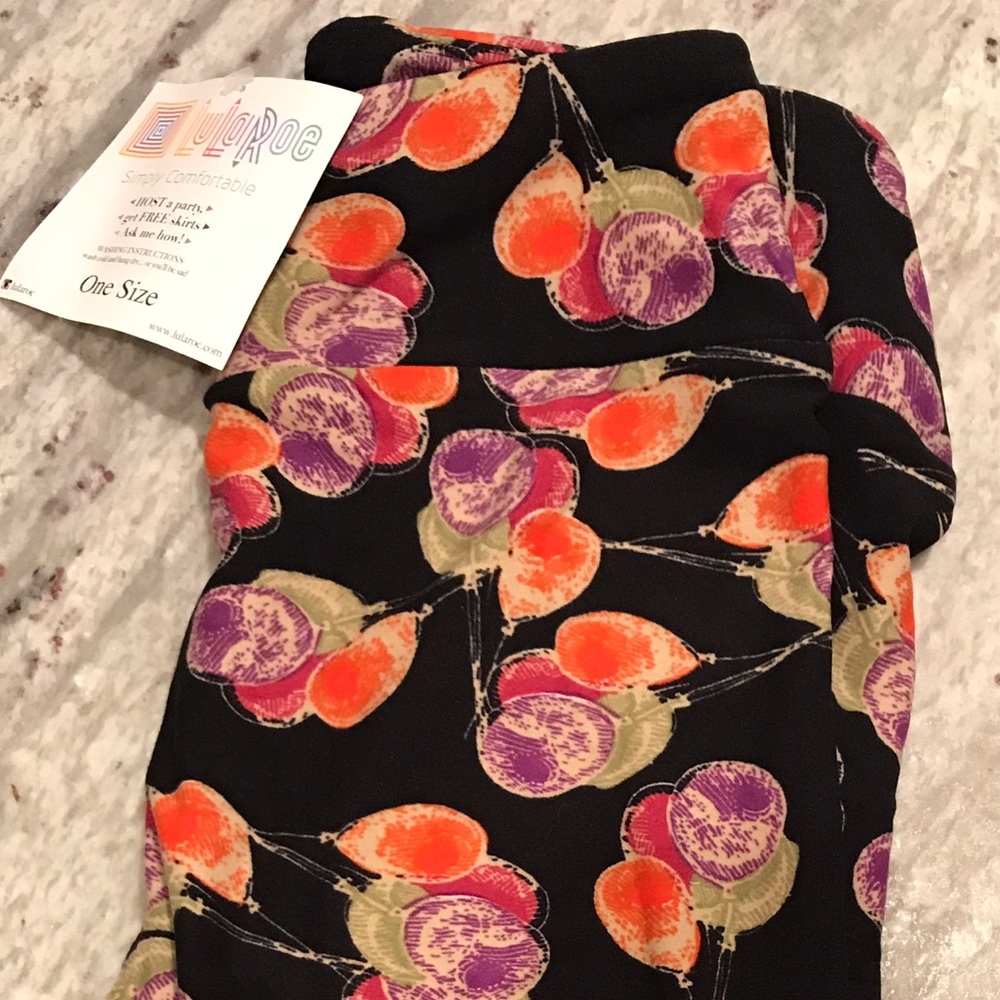 NWT Lularoe Ballon Leggings OS