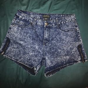 Acid Wash jean shorts! Forever 21 Plus, Size 12