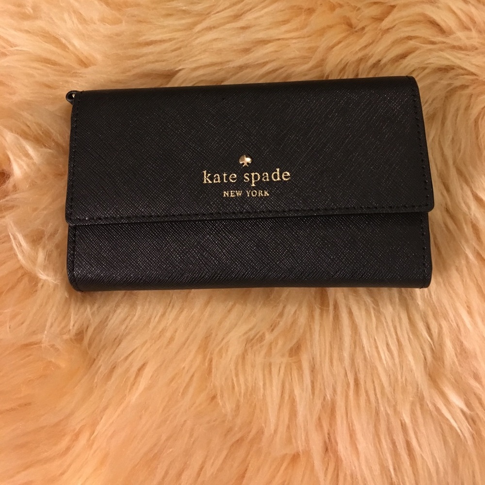 Kate Spade Cedar Street iPhone wallet