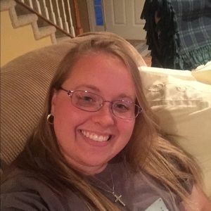 Meet your Posher, Carrie