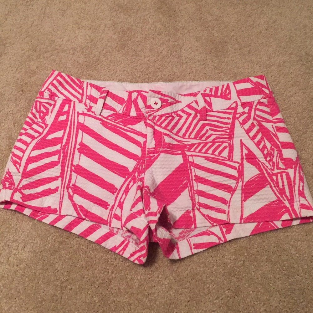 Lilly Pulitzer Walsh shorts. Size 8