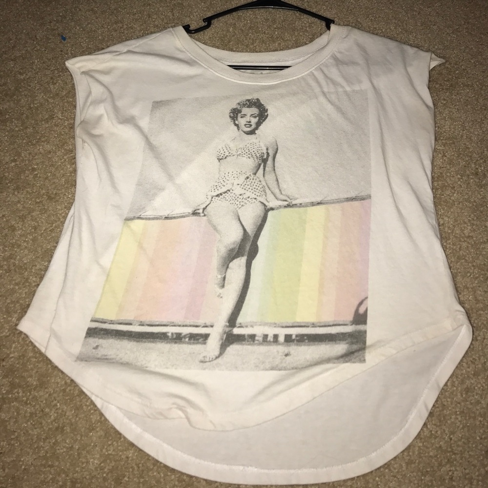 Marilyn Monroe white top
