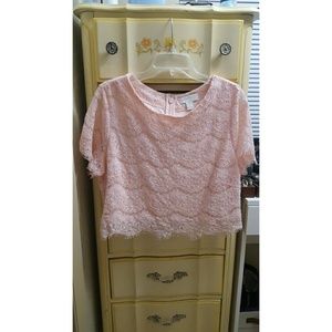💐 SOLD Forever 21 Plus Size Pink Lace Crop Top💐