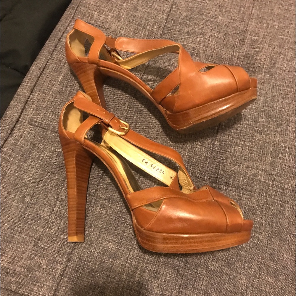 Stuart Weitzman brown tan heel sandals