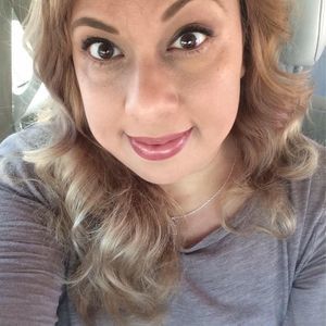 Meet your Posher, Elsa