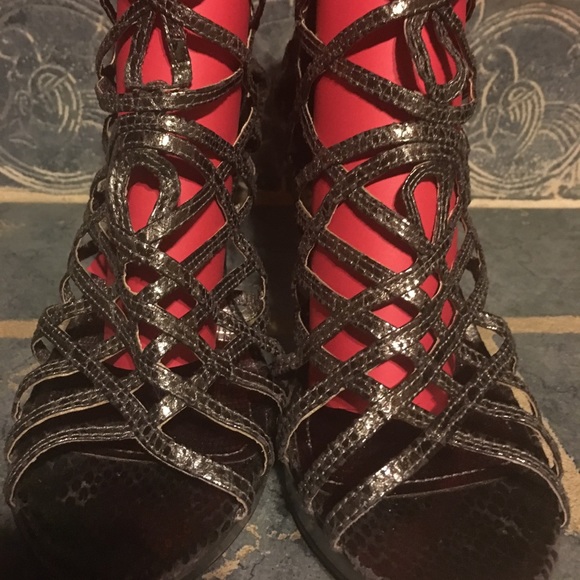 Fancy heels - Picture 2 of 8