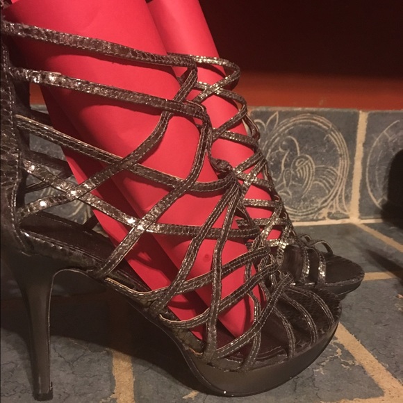 Fancy heels - Picture 3 of 8