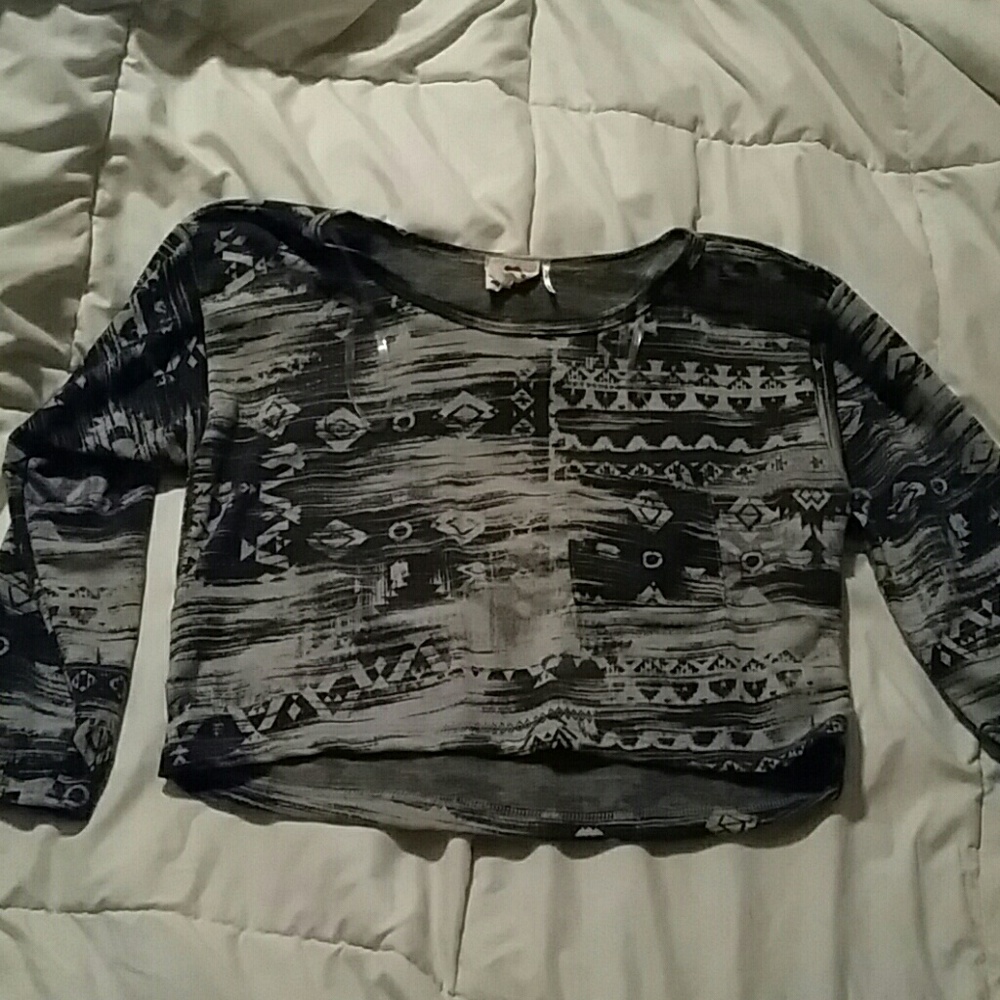 Three quarter sleeve crop top
