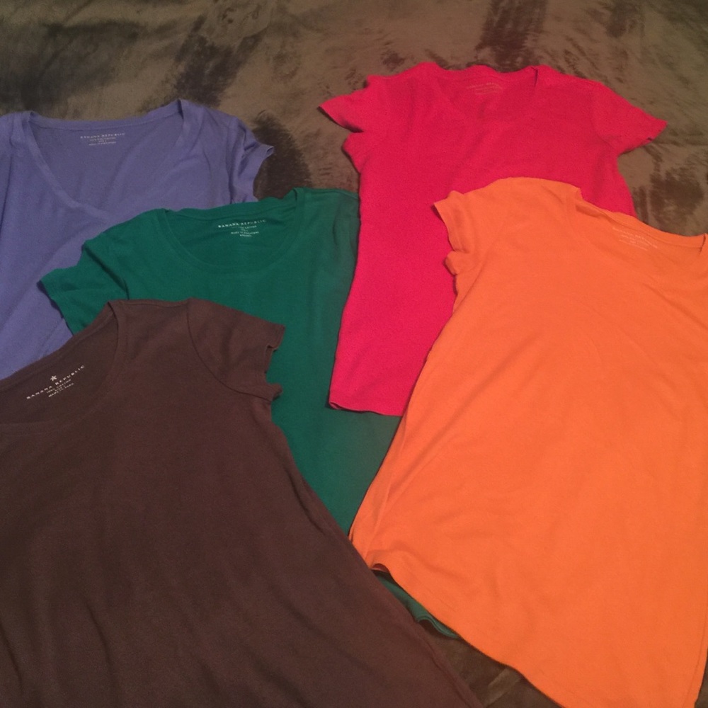 Banana Republic Scoop and V Neck Bundle