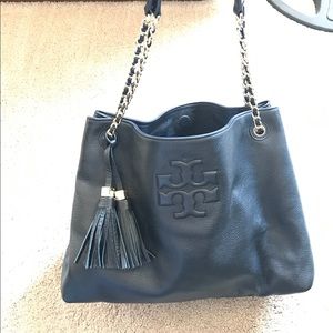 Like new Gorgeous black Tory Burch handbag