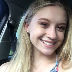 Meet your Posher, Raylew