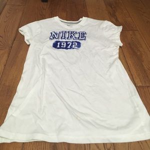 Nike V-neck