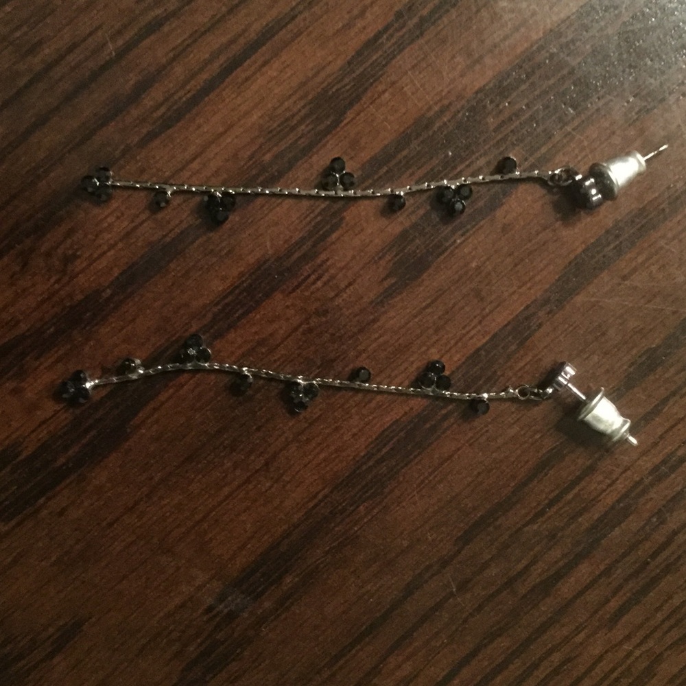 Silver earrings with black stone