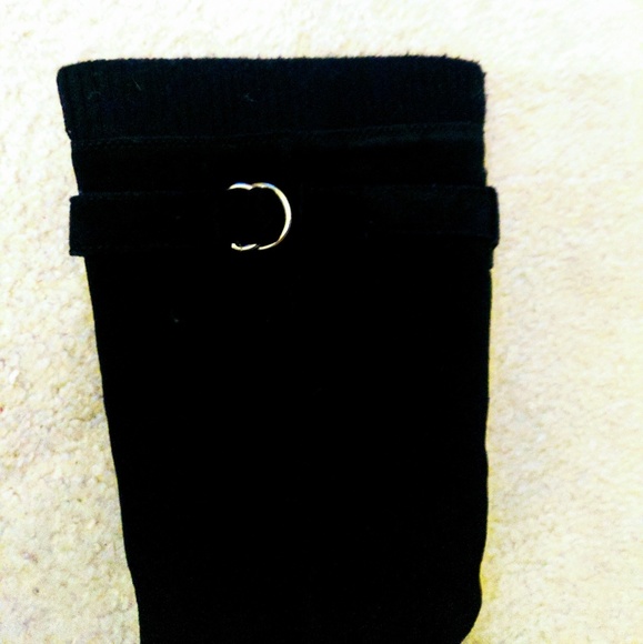 Black Boots - Picture 3 of 6