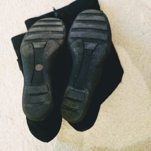 Black Boots - Picture 5 of 6