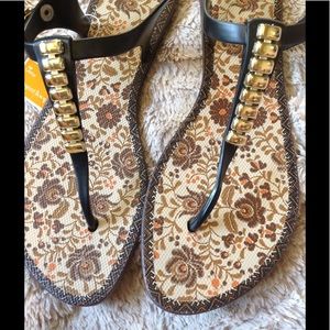 NWT Preppy Black sandals