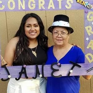 Meet your Posher, Manuela