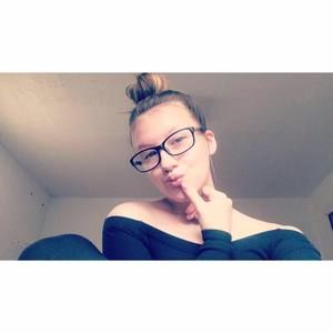 Meet your Posher, Katelynn