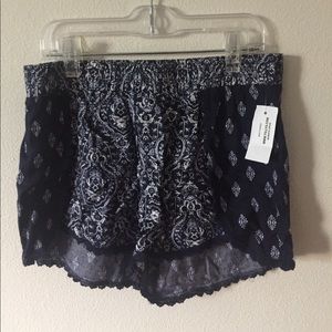 Brand new shorts from tillys