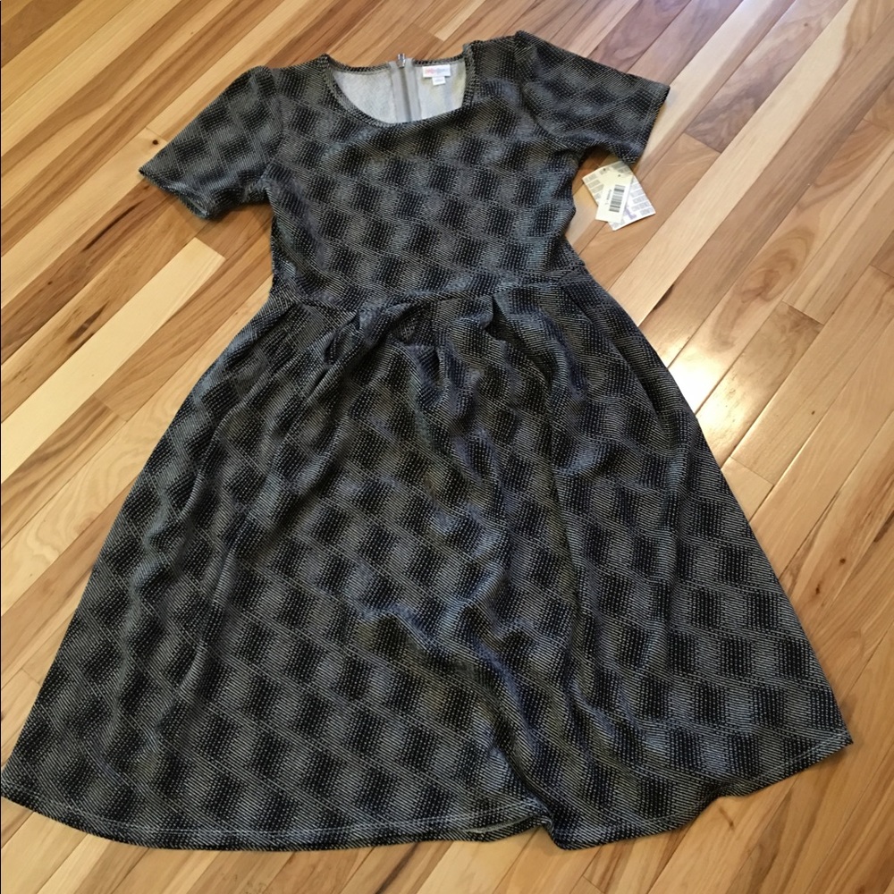Lularoe Amelia