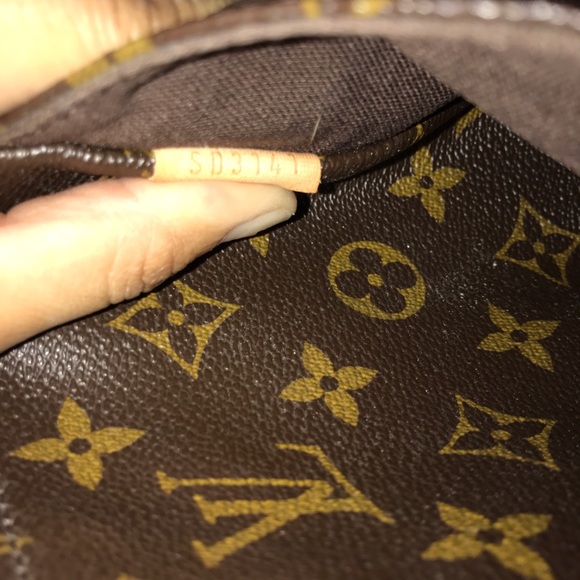 Menilmontant PM Louis Vuitton - Picture 2 of 8