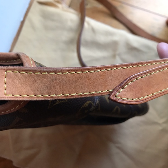Menilmontant PM Louis Vuitton - Picture 3 of 8