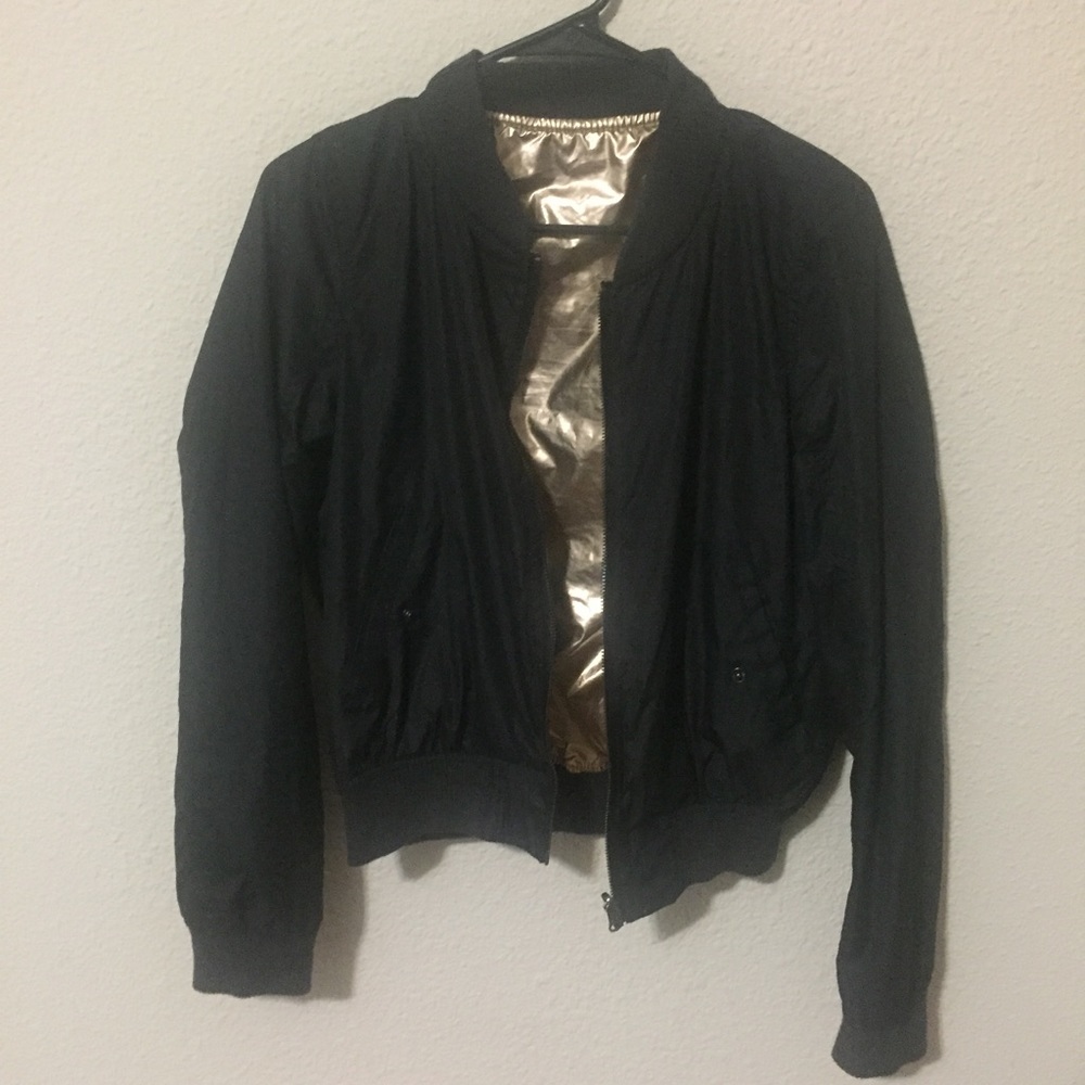 Reversible bomber jacket