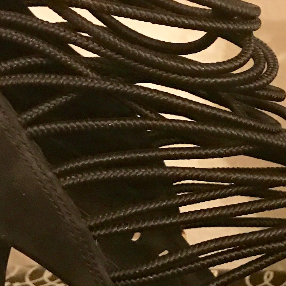 Shoes - Picture 5 of 5