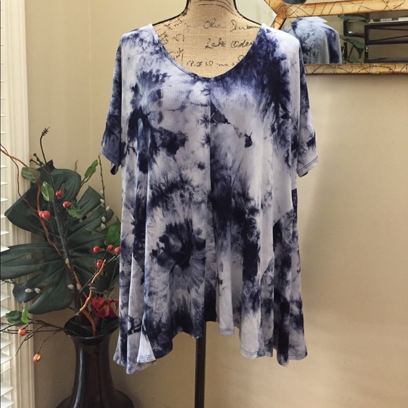 LAST ONE! BOHO shark bite tie dye tunic! - Picture 2 of 6