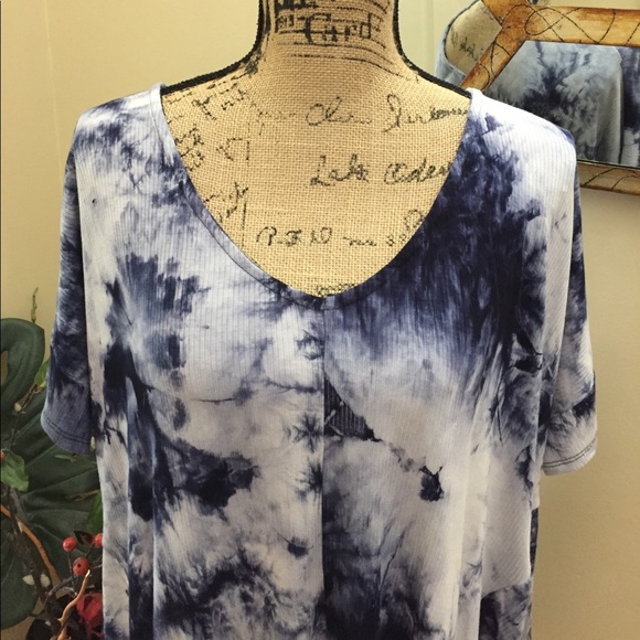 LAST ONE! BOHO shark bite tie dye tunic! - Picture 4 of 6
