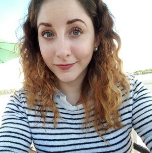 Meet your Posher, Stefanie