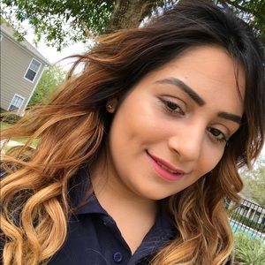 Meet your Posher, Urooj