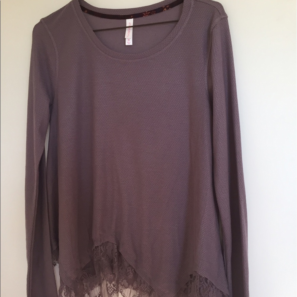 Xhiliration mauve lace top