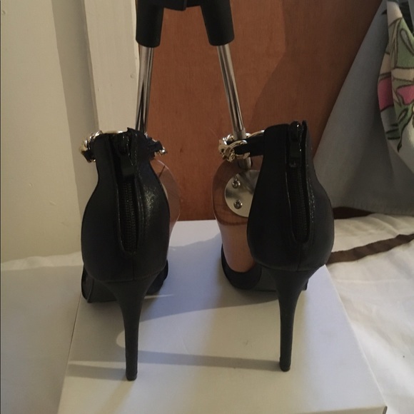 Shoes 👠  👠👠👠 - Picture 3 of 4