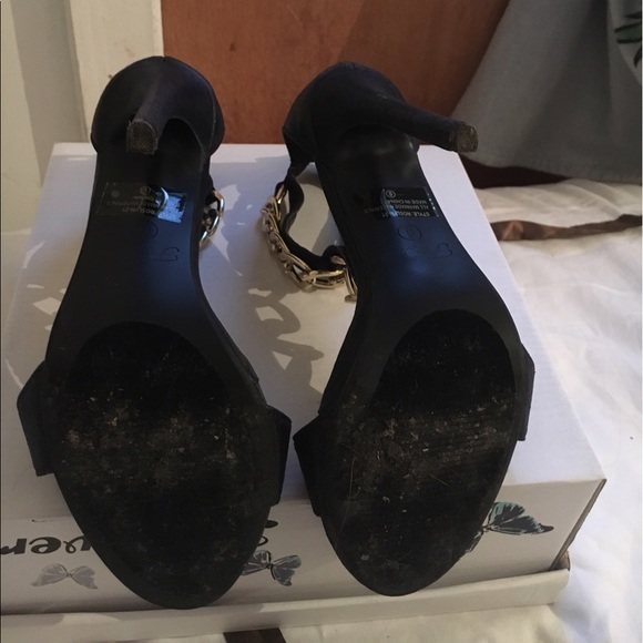 Shoes 👠  👠👠👠 - Picture 4 of 4