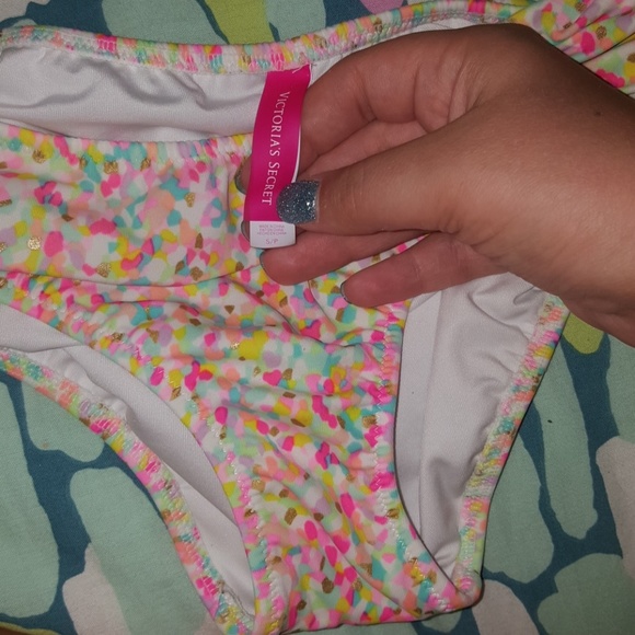 Bathing suit 👙 - Picture 2 of 4