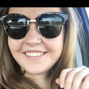 Meet your Posher, Ashlee