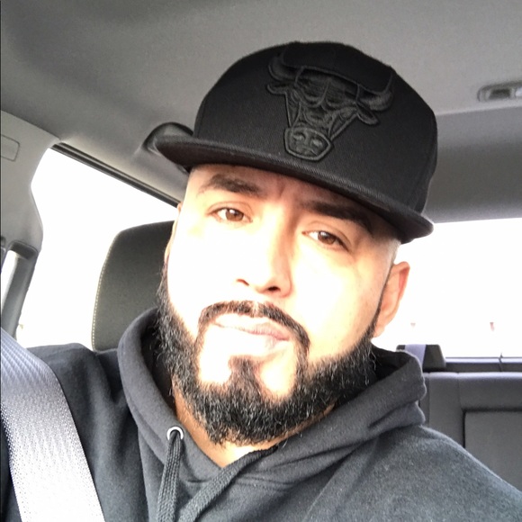 Meet your Posher, Artemio - Picture 1 of 1