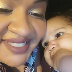 Meet your Posher, Yesenia