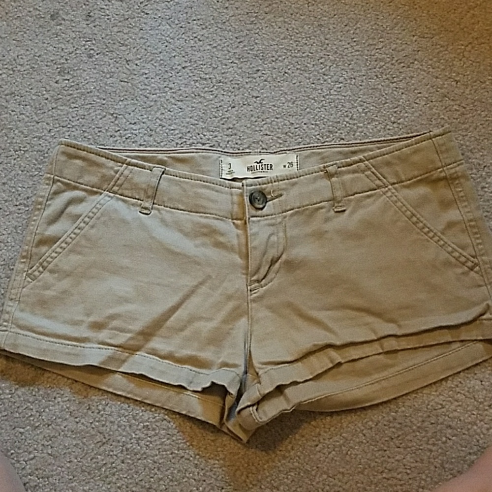 Hollister khaki shorts