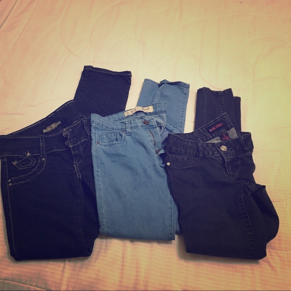 👍🏻Bundle of 3 jeans Juniors size 3/4 👱🏻‍♀️