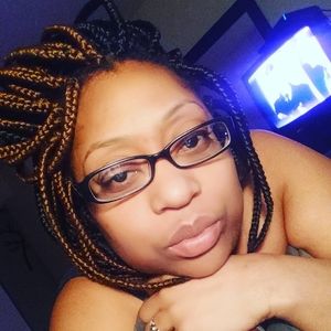 Meet your Posher, Desiree